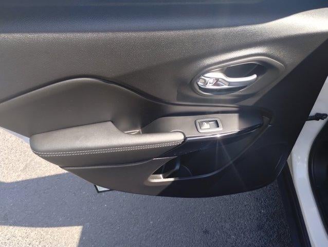 2023 Jeep Cherokee Altitude Lux 4x4