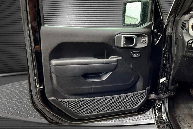 2025 Jeep Wrangler 4-Door Summit 4x4