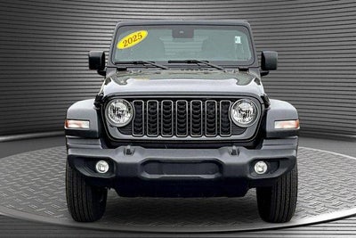 2025 Jeep Wrangler 4-Door Summit 4x4