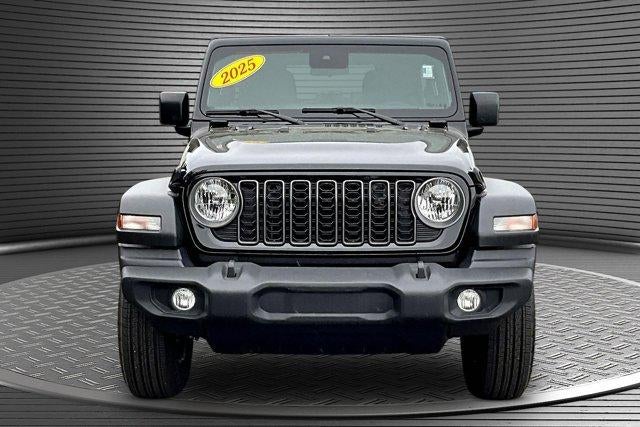 2025 Jeep Wrangler 4-Door Summit 4x4