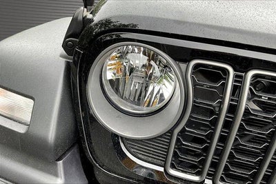 2025 Jeep Wrangler 4-Door Summit 4x4