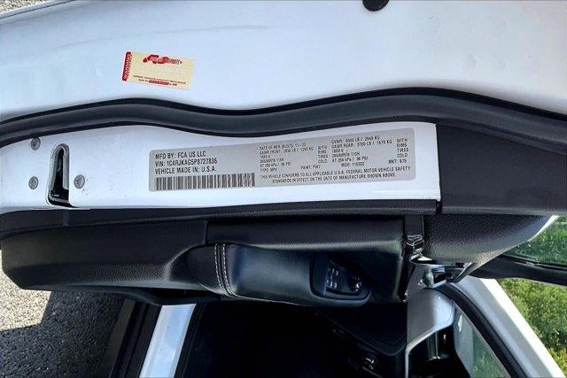 2023 Jeep Grand Cherokee L Laredo 4x4