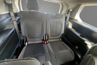 2023 Jeep Grand Cherokee L Laredo 4x4