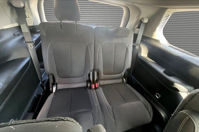 2023 Jeep Grand Cherokee L Laredo 4x4