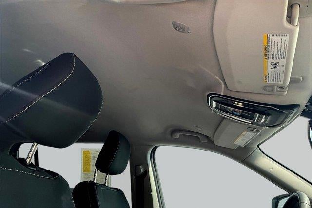 2023 Jeep Grand Cherokee L Laredo 4x4
