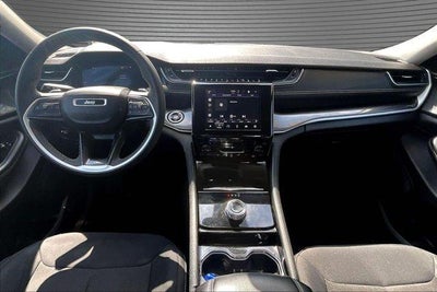 2023 Jeep Grand Cherokee L Laredo 4x4