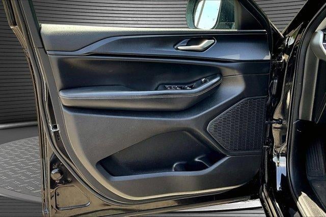 2023 Jeep Grand Cherokee L Laredo 4x4