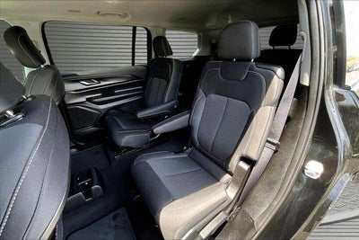 2023 Jeep Grand Cherokee L Laredo 4x4