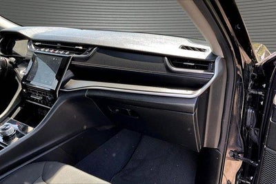 2023 Jeep Grand Cherokee L Laredo 4x4