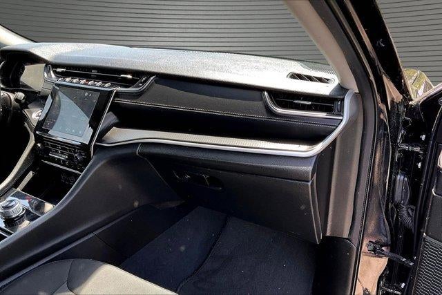 2023 Jeep Grand Cherokee L Laredo 4x4
