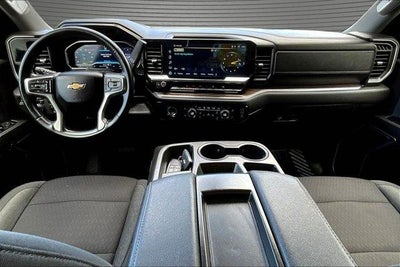 2023 Chevrolet Silverado 1500 LT (2FL)