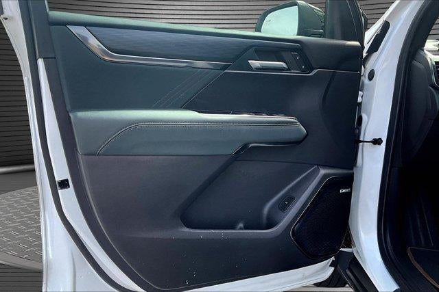 2024 GMC Acadia AT4