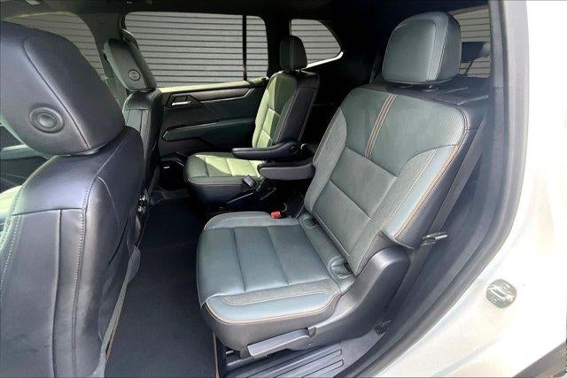 2024 GMC Acadia AT4