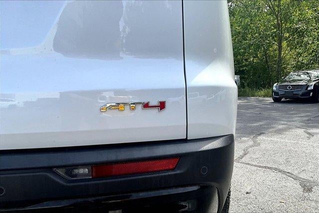 2024 GMC Acadia AT4