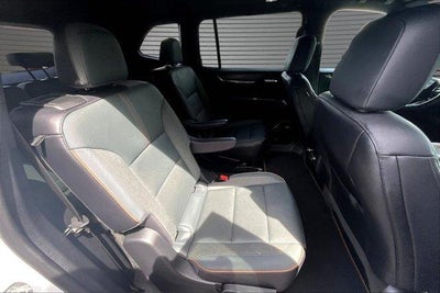 2024 GMC Acadia AT4