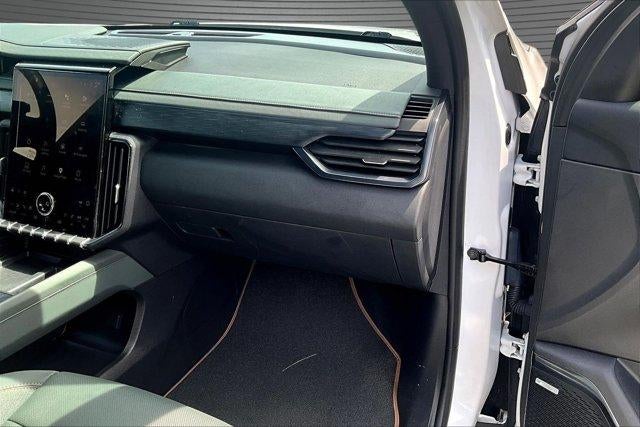 2024 GMC Acadia AT4