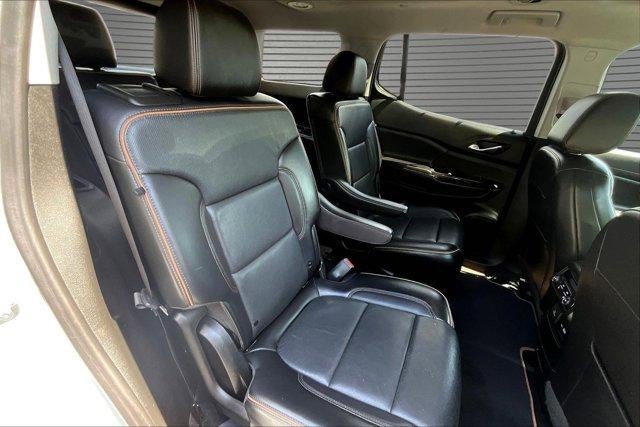 2022 GMC Acadia AT4
