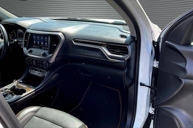 2022 GMC Acadia AT4