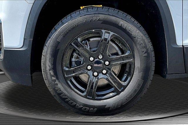 2022 GMC Acadia AT4