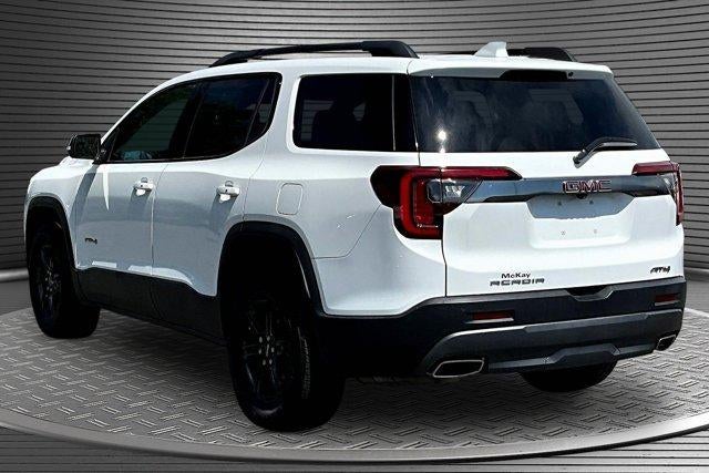 2022 GMC Acadia AT4