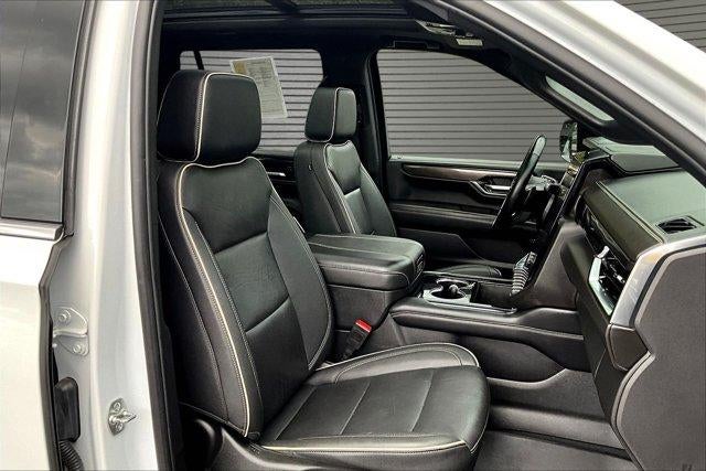 2025 GMC Yukon Elevation