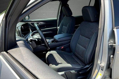 2024 Chevrolet Traverse LS