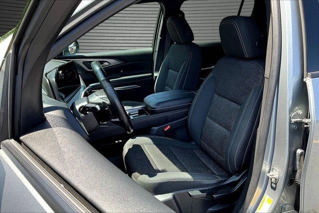 2024 Chevrolet Traverse LS