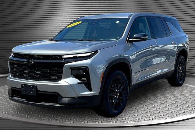 2024 Chevrolet Traverse LS