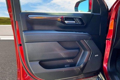 2025 Chevrolet Suburban RST