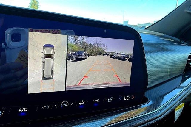2025 Chevrolet Suburban RST