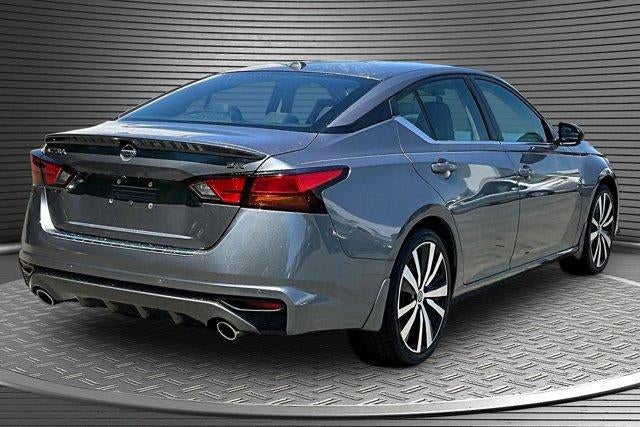 2021 Nissan Altima SR FWD
