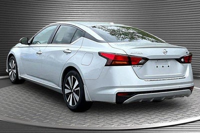 2022 Nissan Altima SV FWD