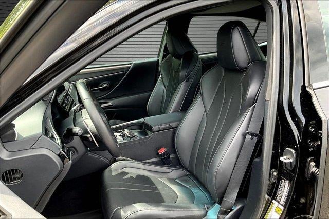 2023 Lexus ES 350 F SPORT Handling