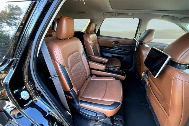 2022 Nissan Pathfinder Platinum 4WD