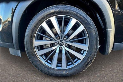 2022 Nissan Pathfinder Platinum 4WD