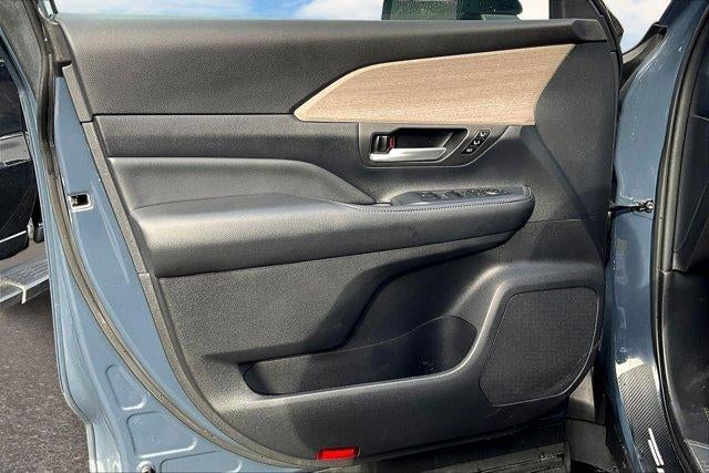 2024 Toyota Grand Highlander Platinum