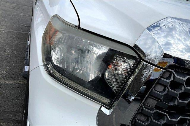 2018 Toyota Tundra SR5 5.7L V8