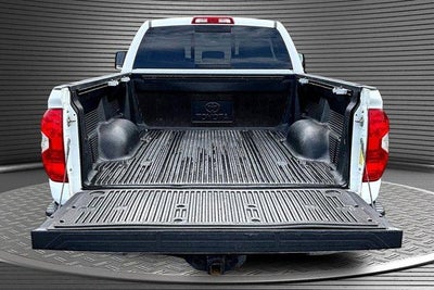 2018 Toyota Tundra SR5 5.7L V8