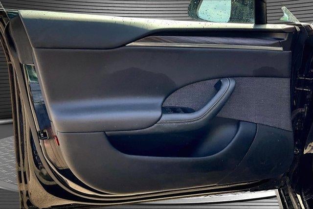 2022 Tesla Model S Base