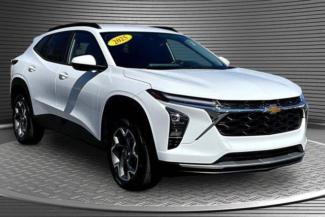 2025 Chevrolet Trax LT's photo