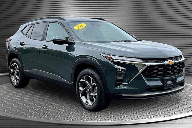 2025 Chevrolet Trax LT's photo